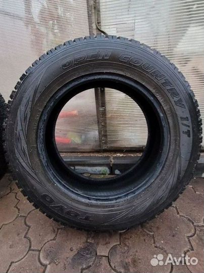 Toyo Open Country I/T 235/65 R17C