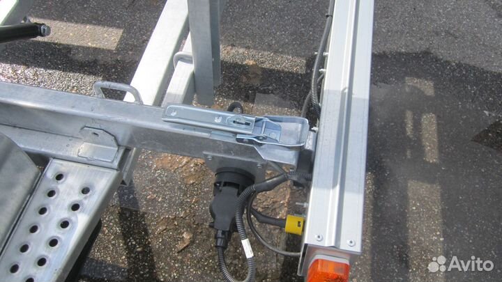 Прицеп лав-81014В с выдвигающимися роликами