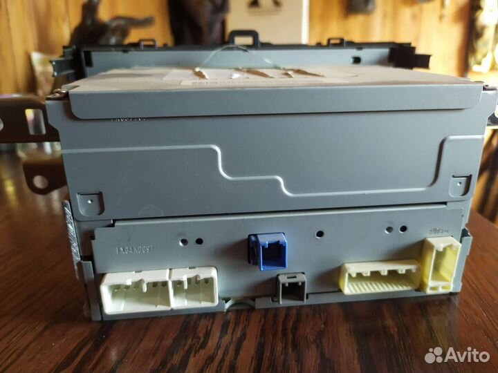 Штатный магнитофон