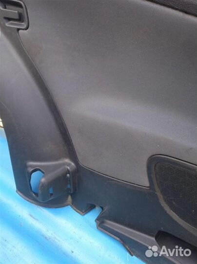 Обшивка салона.задняя левая 3 двери Opel Astra J