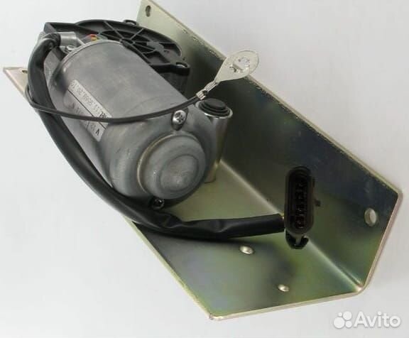 Мотор стеклоочистителя новый RE151494