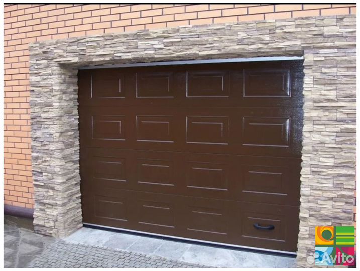 Секционные ворота для гаража alutech