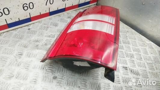 Фонарь задний левый chrysler voyager Grand Voyager