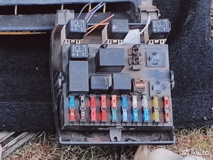 Блок предохранителей