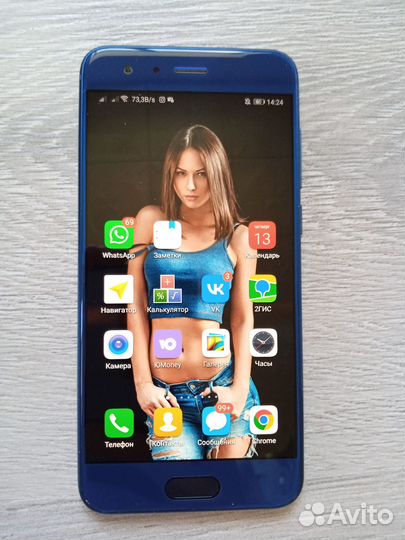 Смартфон Honor 9 STF-L09 в хорошем состоянии