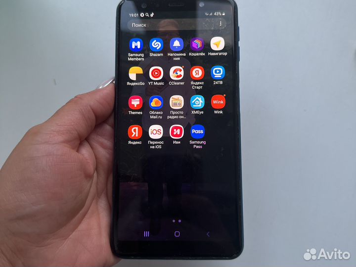 Телефон Samsung galaxyA7