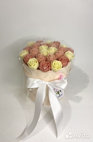 Шоколадные цветы, букеты из шоколада