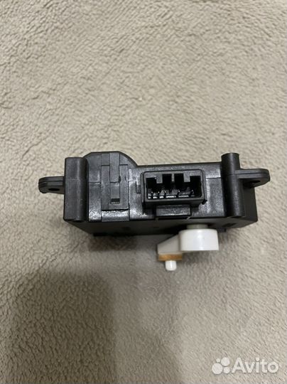 Моторчик заслонки отопителя Honda 79350-SNK-A41