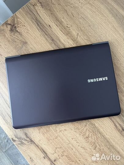Ноутбук Samsung NP530U3C