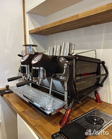 Профессиональная кофемашина Sanremo Cafe Racer