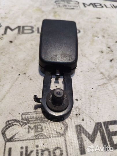 Замок ремня безопасности задний левый Mercedes Gl