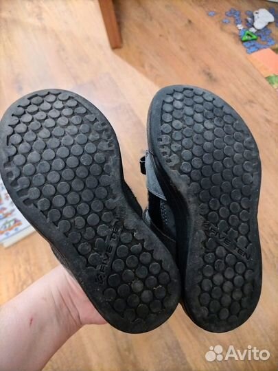 Велоспорт кроссовки adidas five ten 31 размер