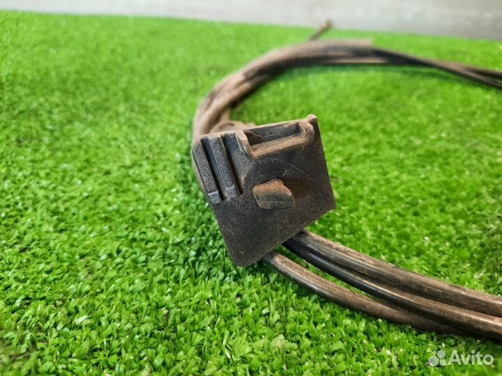 Трос лючка бензобака Hyundai Ix35 2.0 G4KD 2011