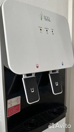 Кулер для воды напольный