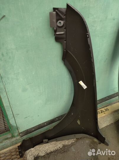 Крыло Ford Mondeo 3 2000-2007