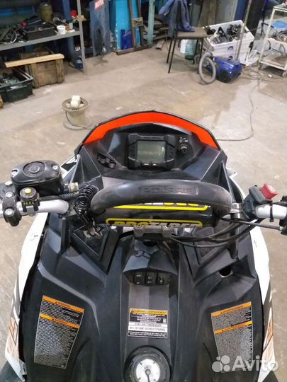 Снегоход polaris (по запчастям) assoult RMK 800