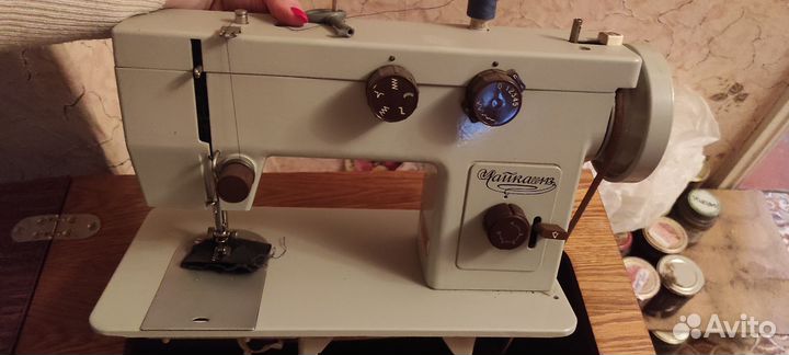 Швейная машинка ножная чайка 143