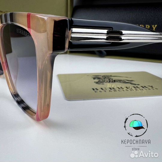 Очки Burberry Стильные