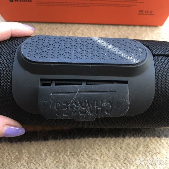 Колонка jbl charge 3 работает от сети