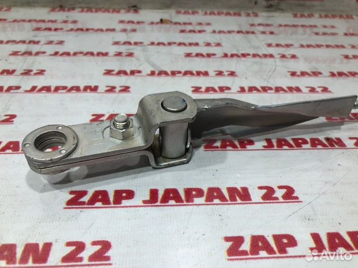 Трос ручника Toyota Land Cruiser 100