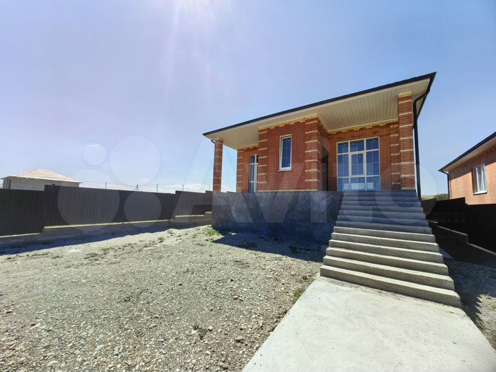 Дом 160 м² на участке 4 сот.