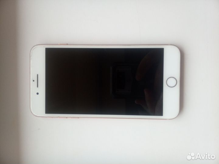 Продам iPhone 8+