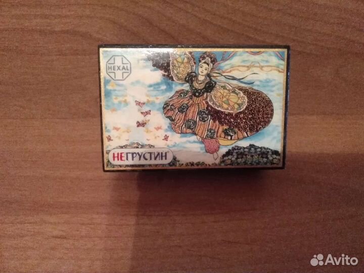 Палеховская шкатулка, размер: дл. 9 см, шир. 6 см