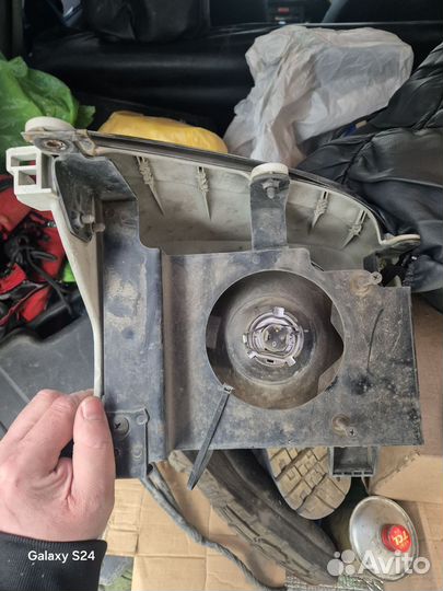 Фары и противотуманки NT30 Nissan X-trail