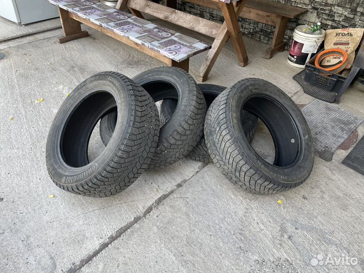 Continental Conti4x4IceContact 235/55 R17