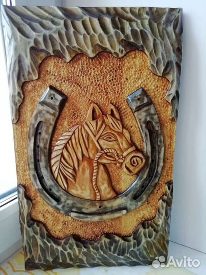 Лошадь в подкове