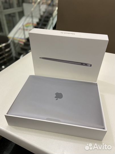 Apple MacBook air 13 2020 m1 8/256gb 99% АКБ