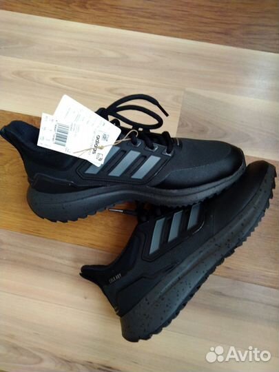 Кроссовки adidas