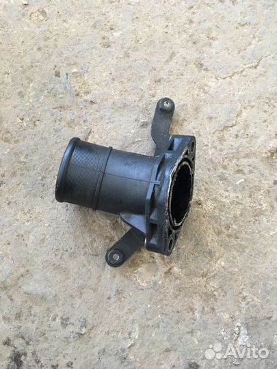 Фланец системы охлаждения Peugeot 406 8B XUD9TE