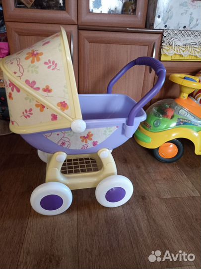Коляска кукольная
