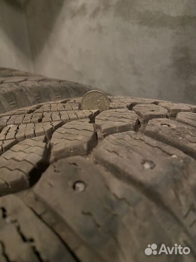 Gislaved Nord Frost 200 SUV 215/70 R16 100T