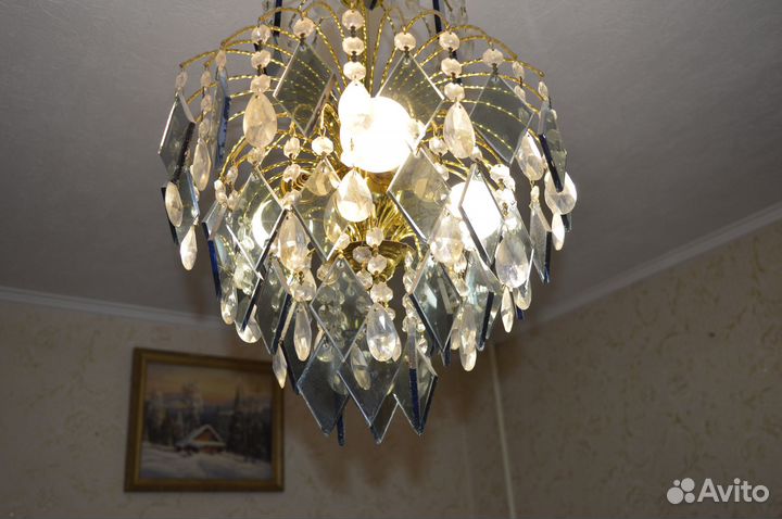 Люстра -светильник потолочный на 3 лампы хрусталь