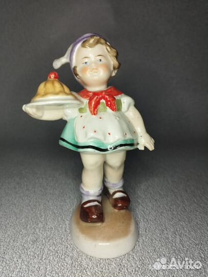 Фарфоровая статуэтка ГДР