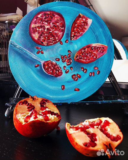 Картина маслом круглая натюрморт «Гранаты»