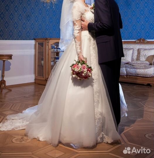 Свадебное платье