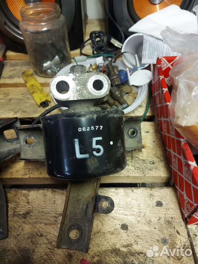 Подушка опора крепление двс МКПП Chevrolet Aveo T2