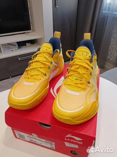 Li-Ning Yushuai 16 V2