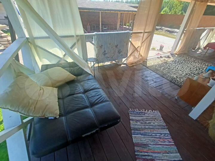 Дом 240 м² на участке 20 сот.