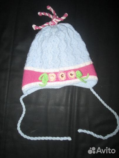 Фирменные шапочки для девочки