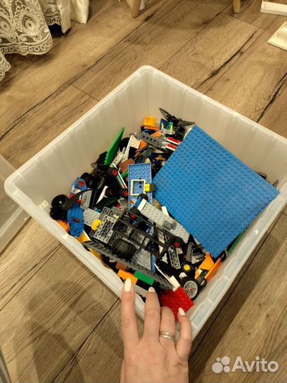 Коробка с lego