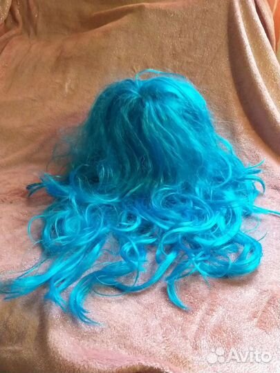 Парик карнавальный голубой