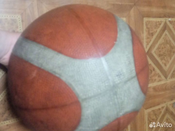 Баскетбольный мяч molten