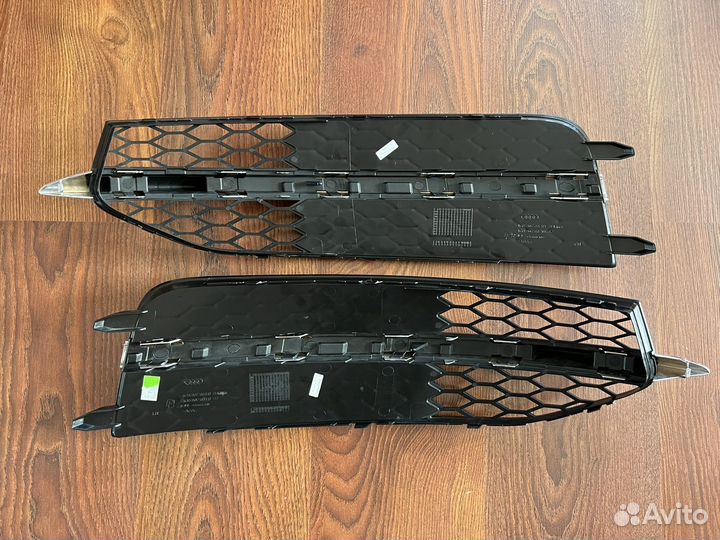 Решетки бампера Audi S7