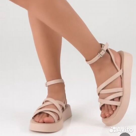 Босоножки 36р