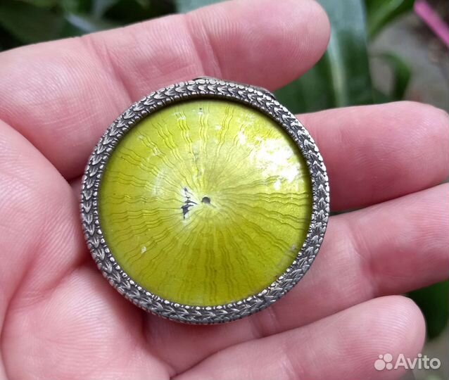 Мушница, таблетница. Серебро 84 пр. Эмаль гильоше