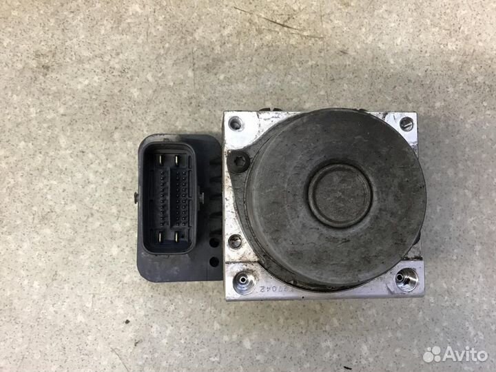 Блок ABS (насос) Toyota Corolla E15 2006-2013